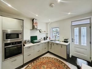 2nd Kitchen- click for photo gallery